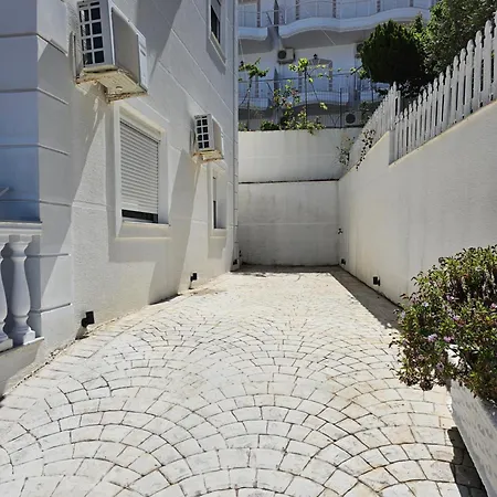 Guest house A & A Ksamil