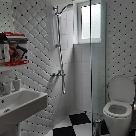 A & A Guest house *